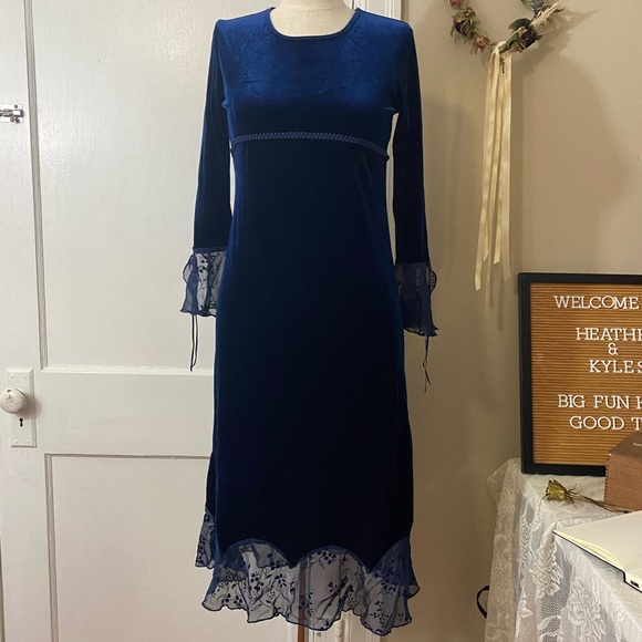 Gorgeous y2k romantic velvet empire waist long sleeve lace dress - Picture 2 of 6